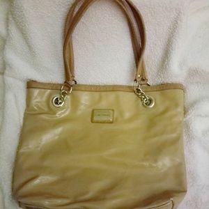 Marc Fisher lrg Tote bag